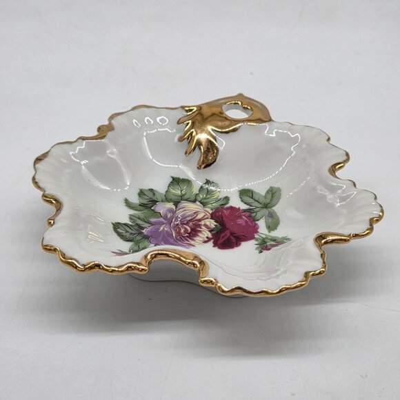 Vintage Porcelain Leaf-Shaped Dish With Gold Trim & Floral Design 5"x4.5" - Picture 2 of 6